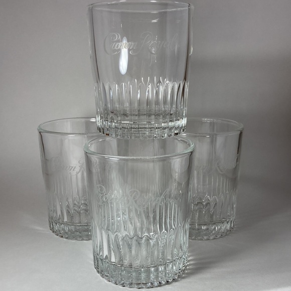 Crown Royal etched set of 4 lowball whiskey glasses - Picture 4 of 6